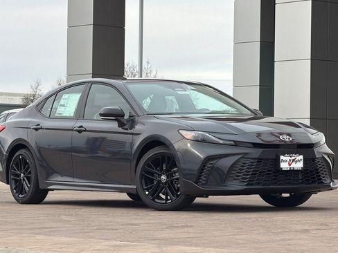 New 2026 Toyota Camry SE image 2