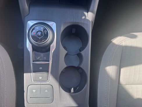 Used 2022 Ford Escape S image 19