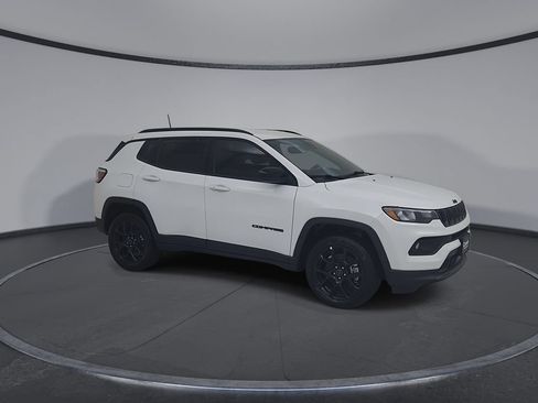 New 2026 Jeep Compass Latitude AWD/4WD image 17