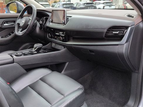 Used 2023 Nissan Rogue SV w/ SV Premium Package image 22