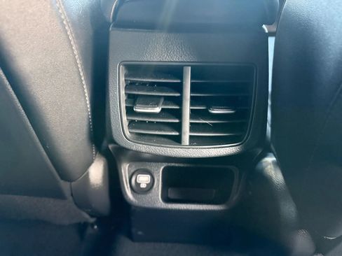 Used 2021 Kia Seltos SX image 25