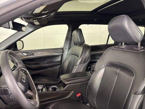 Used 2024 Jeep Grand Cherokee L Limited w/ Luxury Tech Group II image 18