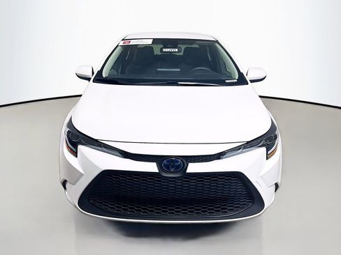 Used 2022 Toyota Corolla LE image 2