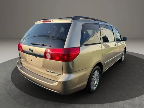 Used 2008 Toyota Sienna XLE image 5