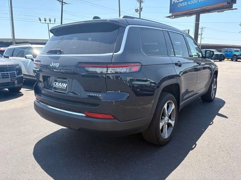Used 2023 Jeep Grand Cherokee L Limited AWD/4WD image 8