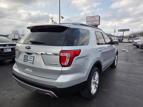 Used 2016 Ford Explorer XLT w/ Equipment Group 202A image 5