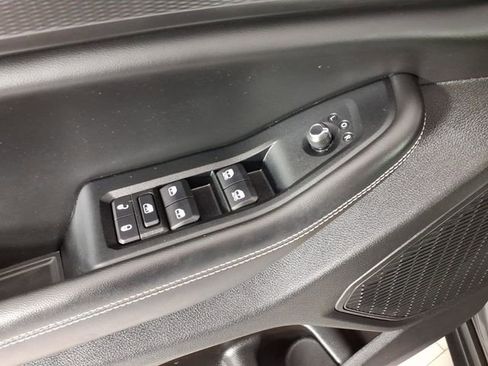 Used 2023 Jeep Grand Cherokee Laredo w/ Luxury Tech Group I image 15