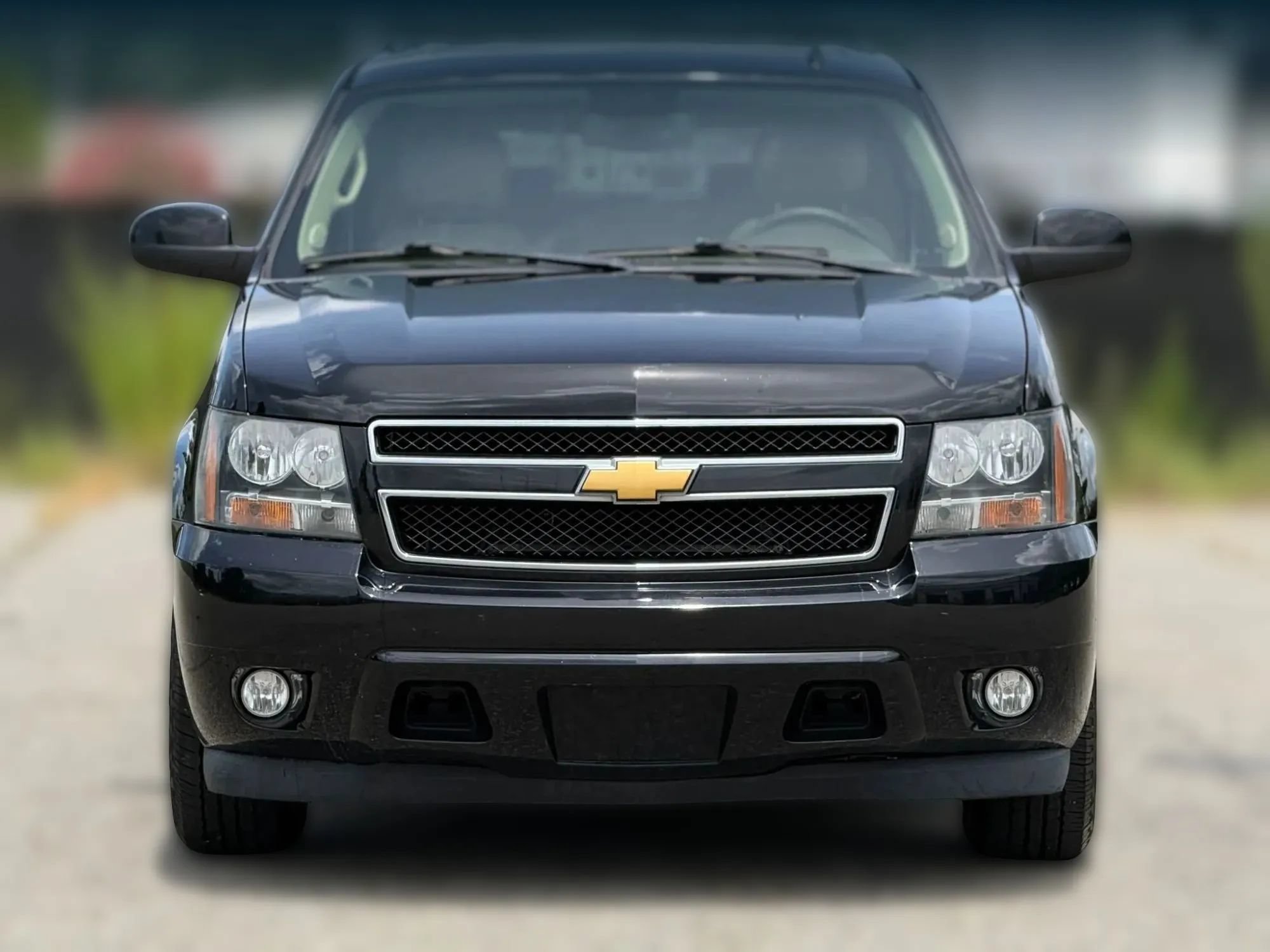 Used 2014 Chevrolet Suburban LT RWD image 5