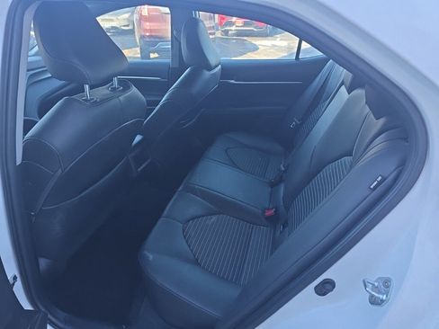 Used 2024 Toyota Camry SE image 12