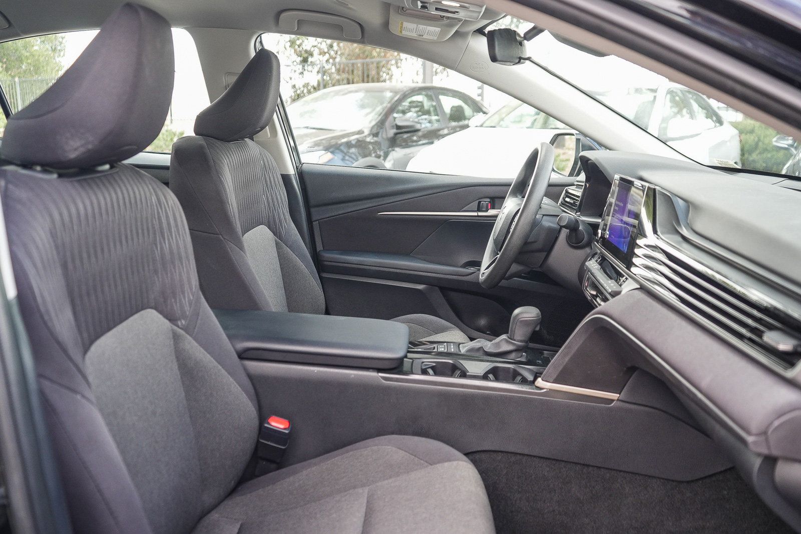 Used 2025 Toyota Camry LE FWD image 16