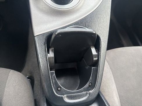 Used 2014 Toyota Prius Two image 28