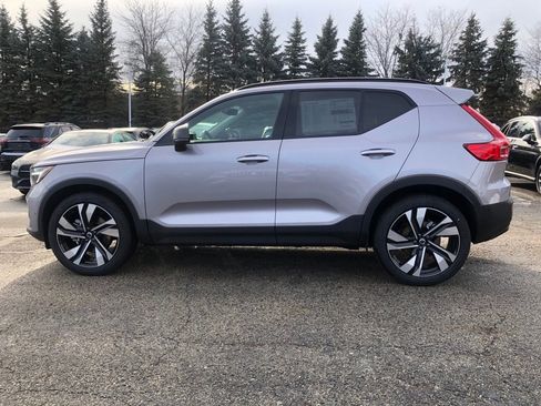 New 2026 Volvo XC40 B5 Ultra w/ Protection Package Premier image 7