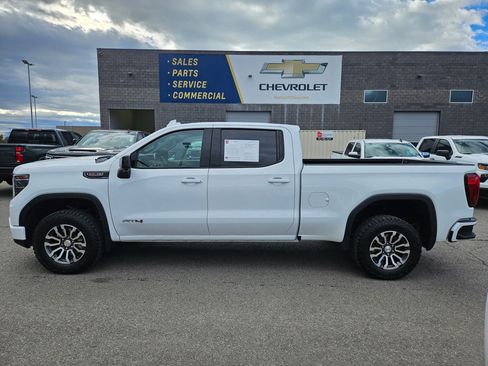 Used 2023 GMC Sierra 1500 AT4 w/ AT4 Preferred Package image 6