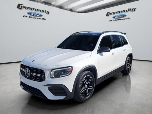 Used 2020 Mercedes-Benz GLB 250 4MATIC image 1