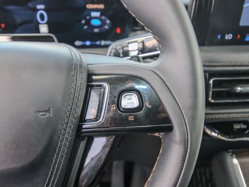 Used 2025 Lincoln Aviator Reserve w/ Equipment Group 201A AWD/4WD image 22
