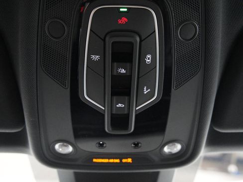 Used 2021 Audi Q8 Premium Plus w/ Premium Plus Package image 41