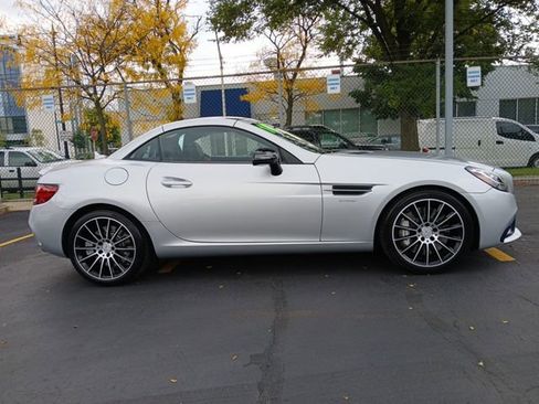 Used 2017 Mercedes-Benz SLC 43 AMG image 3