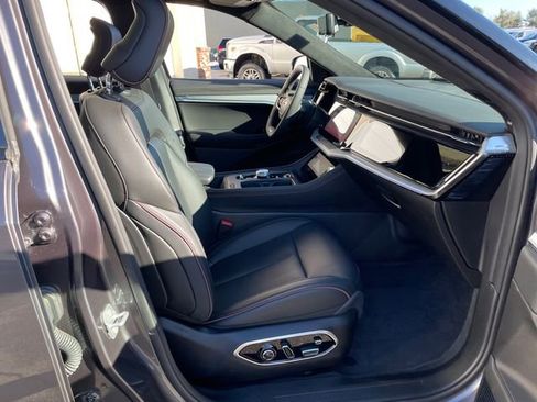 Used 2024 Jeep Wagoneer Launch Edition image 42