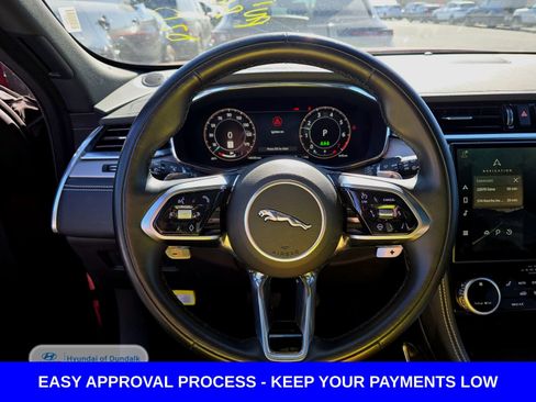 Used 2024 Jaguar F-PACE R-Dynamic S image 9