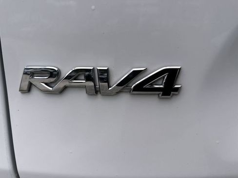 Used 2024 Toyota RAV4 LE FWD image 39