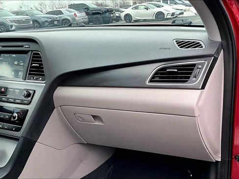 Used 2017 Hyundai Sonata Sport w/ Value Edition Package 02 image 15
