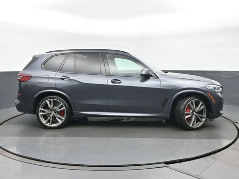 Used 2021 BMW X5 M50i image 2