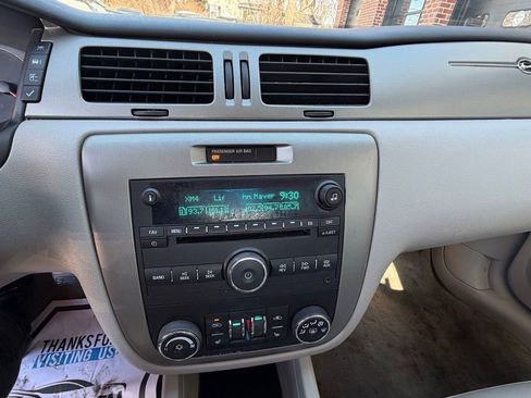 Used 2008 Chevrolet Impala SS w/ Convenience Package image 12