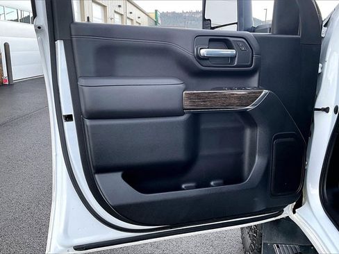 Used 2021 GMC Sierra 2500 SLE image 24