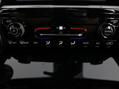 New 2026 Jeep Grand Cherokee Laredo AWD/4WD image 6