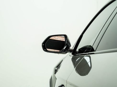 Used 2024 Lamborghini Urus Performante AWD/4WD image 14