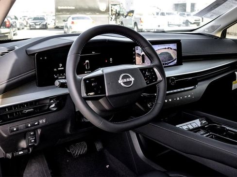 New 2025 Nissan Murano SL image 11