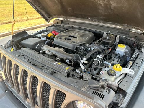 Used 2022 Jeep Wrangler Unlimited Rubicon image 26