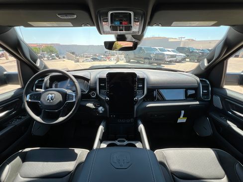 New 2026 RAM 1500 Laramie AWD/4WD image 9