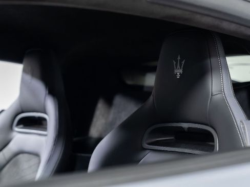 Used 2023 Maserati MC20 Coupe RWD image 32