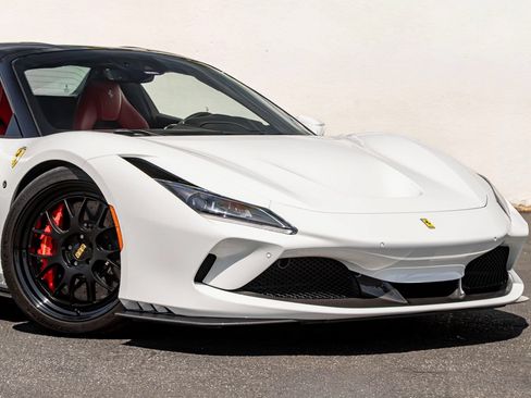 Used 2022 Ferrari F8 Tributo RWD image 7