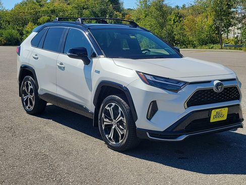 Used 2024 Toyota RAV4 XSE w/ Weather Package AWD/4WD image 3