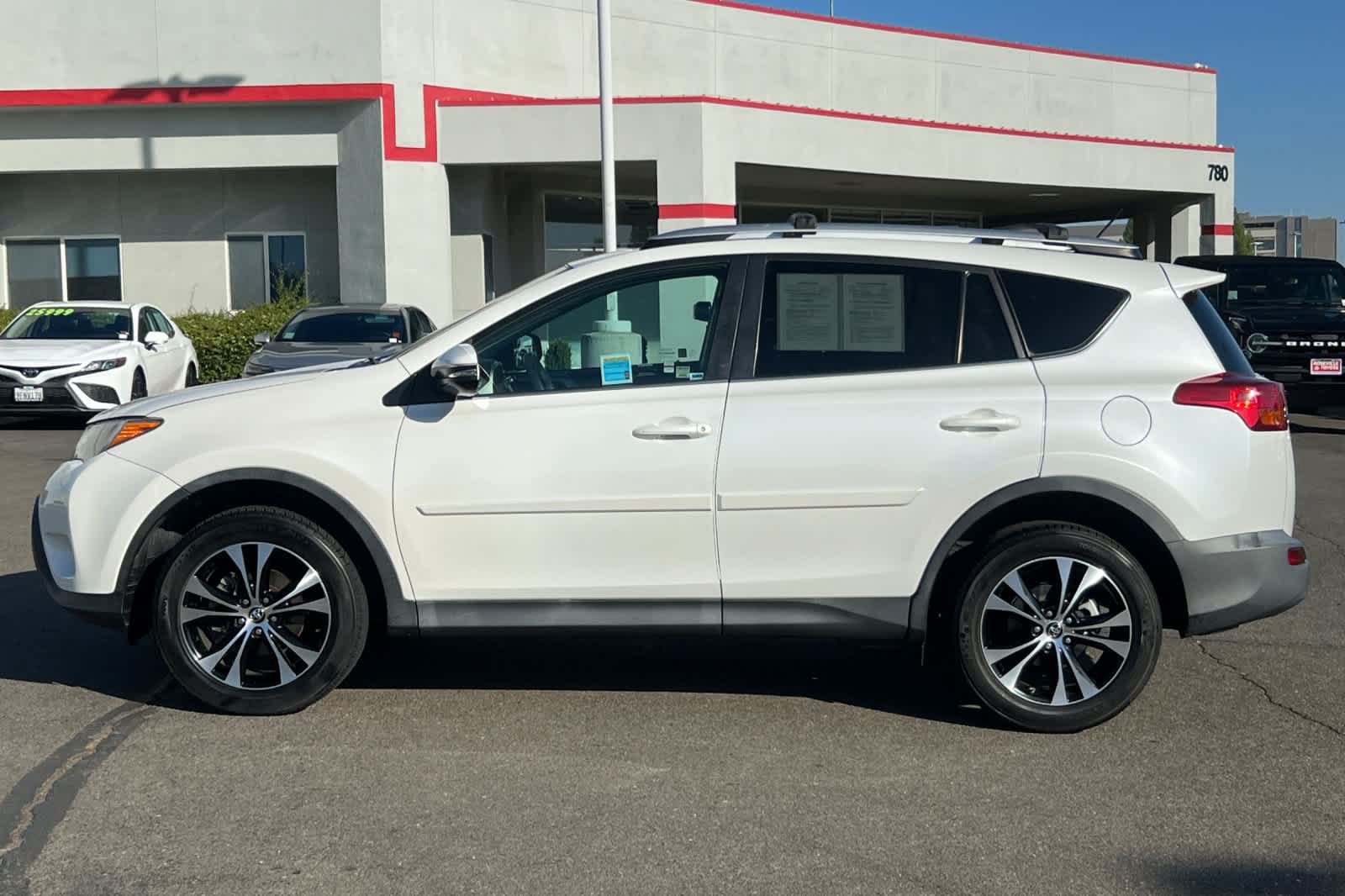 Used 2015 Toyota RAV4 Limited w/ Technology Package FWD image 9