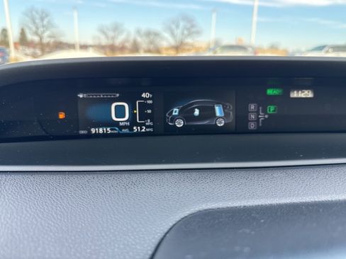 Used 2016 Toyota Prius Four image 12