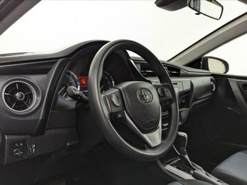 Used 2019 Toyota Corolla LE FWD image 23