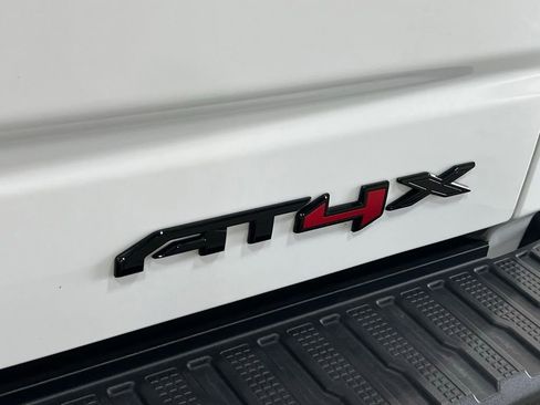 Used 2024 GMC Sierra 1500 AT4X image 38