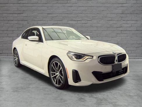 Used 2025 BMW 230i xDrive Coupe w/ Premium Package AWD/4WD image 6