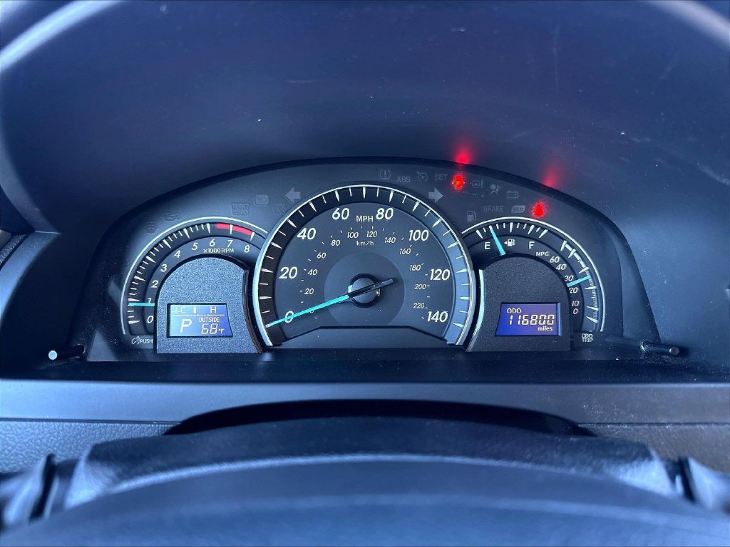 Used 2013 Toyota Camry LE FWD image 16