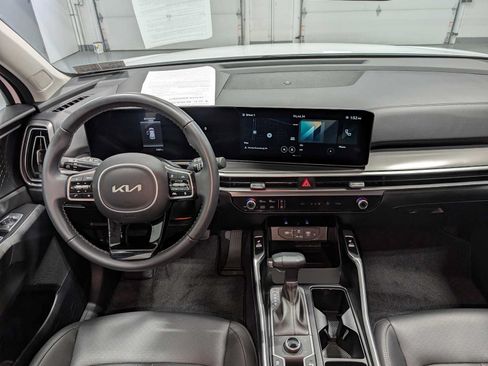 Certified 2025 Kia Sorento S AWD/4WD image 17