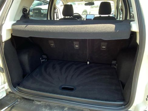 Used 2020 Ford EcoSport SE FWD image 36