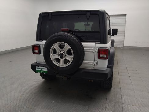 Used 2018 Jeep Wrangler Sport AWD/4WD image 7