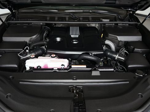 Used 2026 Lexus LX 600 4WD w/ Luxury Package image 37