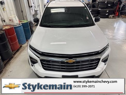 Used 2024 Chevrolet Traverse LT image 28