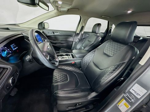 Used 2024 Ford Edge Titanium image 13