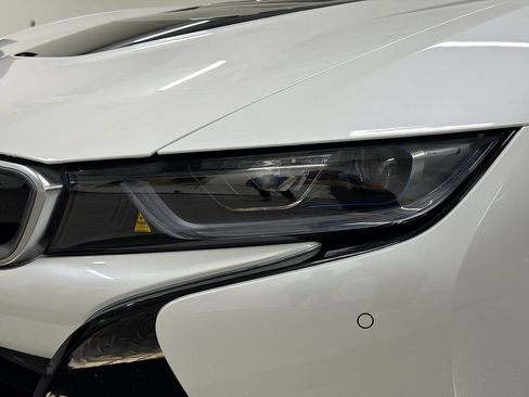 Used 2019 BMW i8 Roadster AWD/4WD image 30