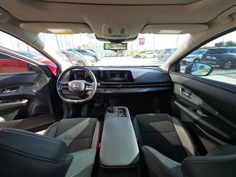 Used 2024 Nissan Ariya FWD image 11